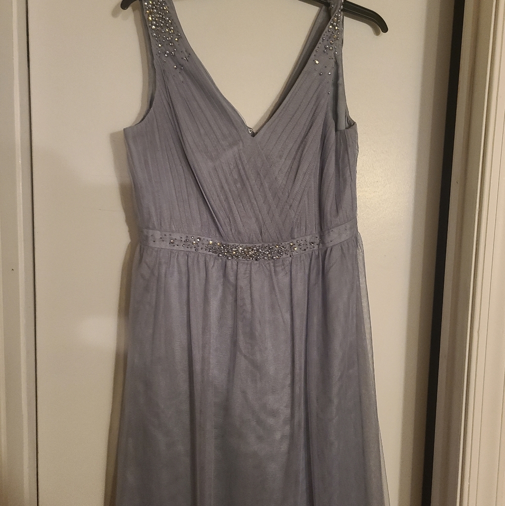Elegant Lavender Sleeveless Dress